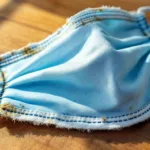 ontdek waarom dit dagelijkse accessoire zelden wordt gewassen en welke gevolgen dit kan hebben voor je hygiëne en gezondheid.